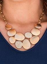 Load image into Gallery viewer, The styles featured in the Fiercely 5th Avenue collection are exactly what you would expect with a name like that: Sleek, classy, metallic designs that you’d find on the streets of New York. The accessories in the Fiercely 5th Avenue Trend Blends are strong and edgy, which makes them incredible versatile.