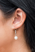 Load image into Gallery viewer, Paparazzi Fiercely 5th Avenue Trend Blend April 2018