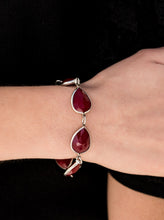 Load image into Gallery viewer, The Glimpses of Malibu collection was created with inspiration from the styles of Malibu, CA. Styles in this Trend Blend will feature fun, livable fashion with an upscale flavor. The color are usually a bit tamer compared to the bolder hues found in other collections, and the attitude tends to have a laid back vibe.