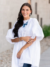 Load image into Gallery viewer, The Glimpses of Malibu collection was created with inspiration from the styles of Malibu, CA. Styles in this Trend Blend will feature fun, livable fashion with an upscale flavor. The colors are usually a bit tamer compared to the bolder hues found in other collections, and the attitude tends to have a laid-back vibe.