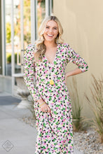 Load image into Gallery viewer, The Glimpses of Malibu collection was created with inspiration from the styles of Malibu, CA. Styles in this Trend Blend will feature fun, livable fashion with an upscale flavor. The color are usually a bit tamer compared to the bolder hues found in other collections, and the attitude tends to have a laid back vibe.  Includes one of each accessory featured in the Glimpses of Malibu Trend Blend in August's Fashion Fix: