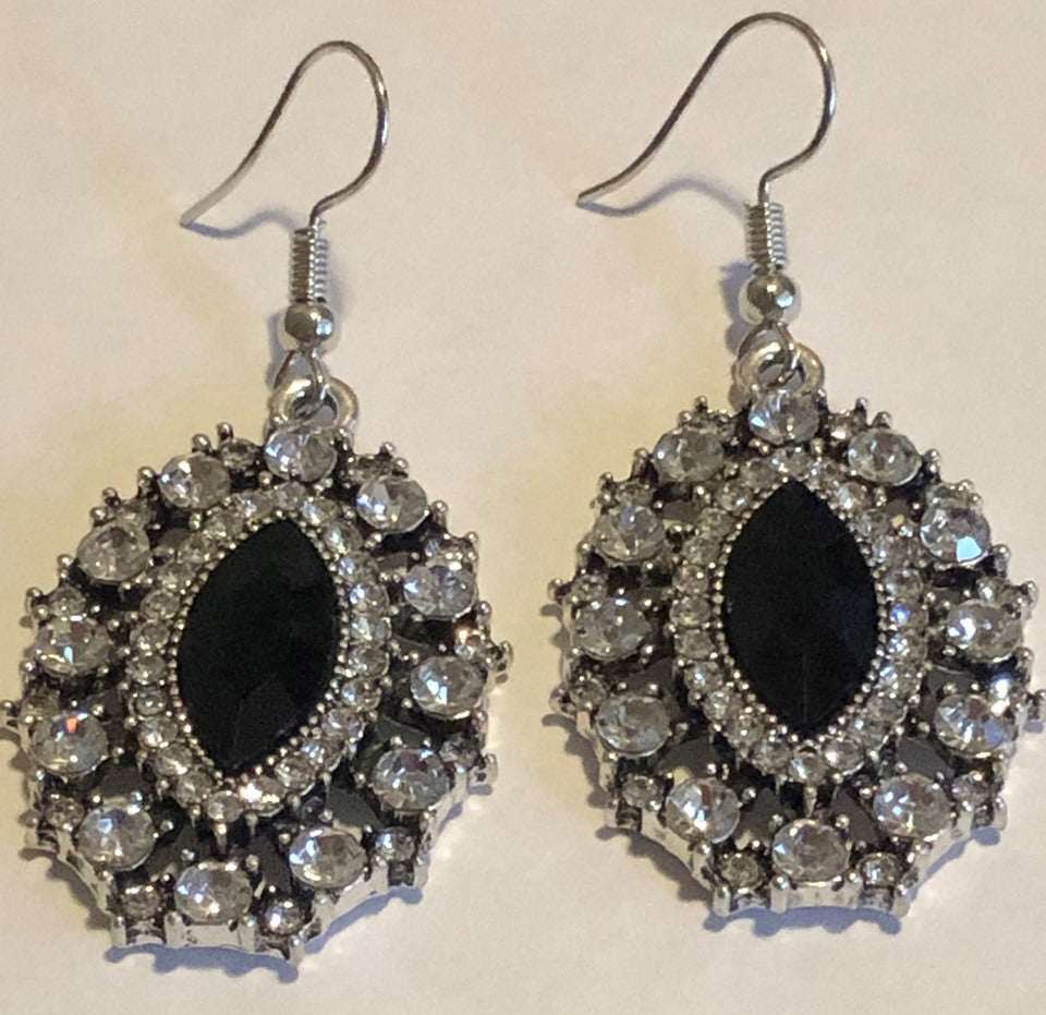 Long may she sales reign black earring paparazzi