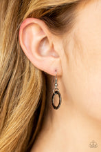 Load image into Gallery viewer, Paparazzi Metal Marathon Black Necklace Set