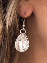 Load image into Gallery viewer, Show-Stopping Shimmer White Necklace Set