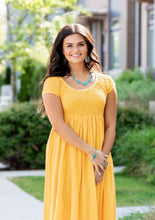 Load image into Gallery viewer, Earthy, desert-inspired designs are what the Simply Santa Fe collection is all about. Natural stones, indigenous patterns, and vibrant colors of the Southwest are sprinkled throughout this trendy collection.  Includes one of each accessory featured in the Simply Santa Fe Trend Blend in August's Fashion Fix: