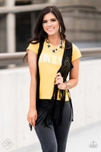 Load image into Gallery viewer, Trendsetters are sure to gravitate towards the accessories found in the Sunset Sightings collection. Featuring more drastic designs, bold colors, and funky combinations found outside the box, the pieces of the Sunset Sightings Trend Blends could easily be found on young Hollywood icons or in the pages of People magazine.  Includes one of each accessory featured in the Sunset Sightings Trend Blend in July's Fashion Fix: