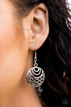 Load image into Gallery viewer, Paparazzi On The MANE Stage Necklace Set