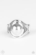 Load image into Gallery viewer, Metro Center SIlver Ring