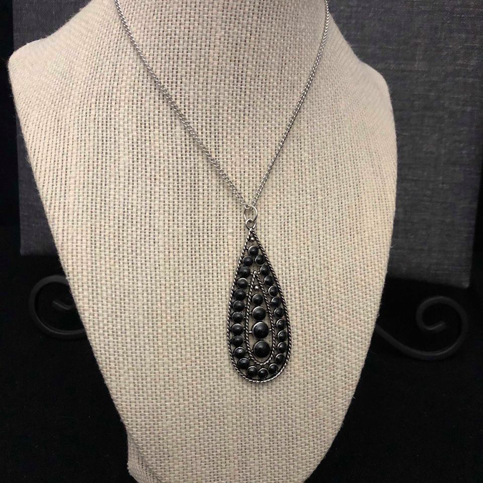Tiki tease black necklace paparazzi 2025