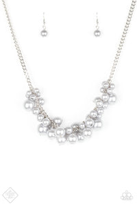 Paparazzi Glam Queen Silver Necklace Set