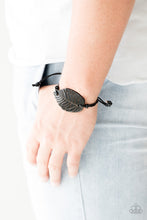 Load image into Gallery viewer, Paparazzi Forest Forager Black Bracelet