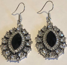 Load image into Gallery viewer, Paparazzi Long May She Reign Black Earrings