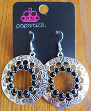 Load image into Gallery viewer, Paparazzi Exclusive Organically Omega Black Earrings