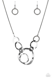 Progressively Vogue Black Necklace - Paparazzi