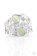 Load image into Gallery viewer, Paparazzi Summer Yacht Green Ring