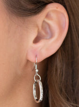 Load image into Gallery viewer, Very Avant-Garde Silver Necklace Set