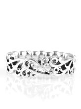 Load image into Gallery viewer, Vine-like filigree dances across the finger, creating a seasonal band. Features a dainty stretchy band.  Sold as one individual ring.
